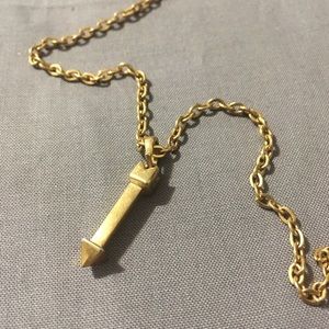 Muted Gold Tone Solid Arrow Pendant Necklace Chic